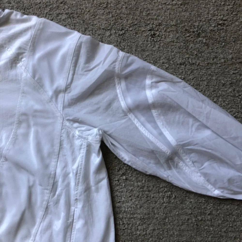 LULULEMON Jacket.NWOT. - Picture 6 of 12